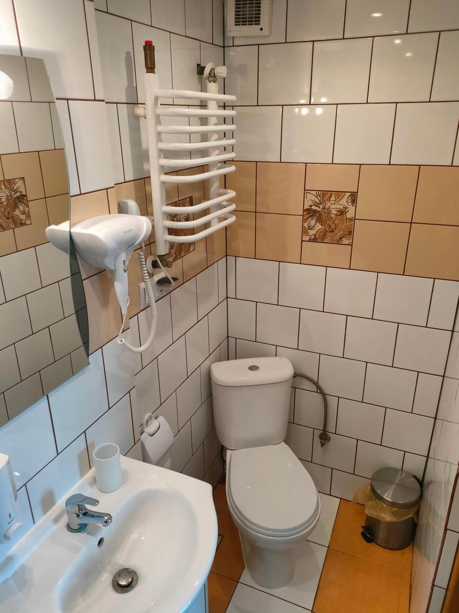Pokoje Na Brzegu Lapsze Wyzne Exterior photo